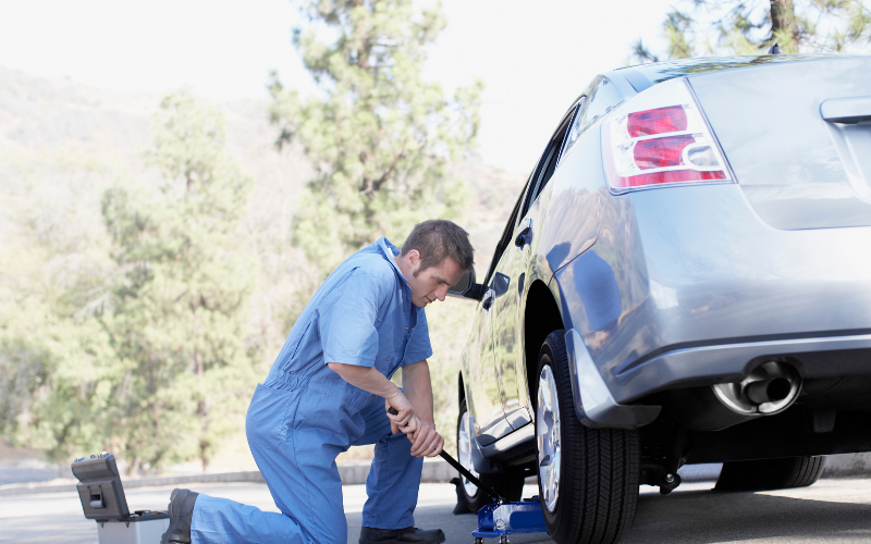 how to change tyres in your car