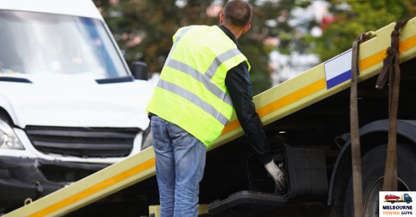 Car and Van Towing Safety Advice for Drivers Who Are Stranded in Melbourne